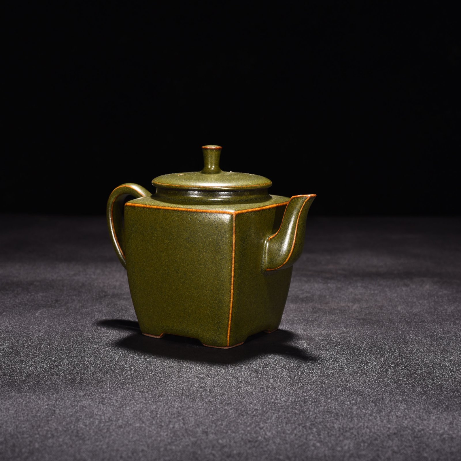 Qing Dynasty Qianlong tea glazed square teapot