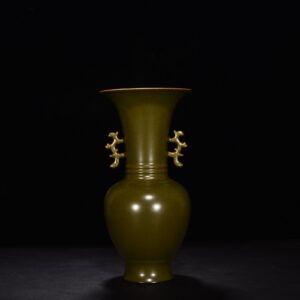Qing Dynasty Qianlong tea powder glaze double-eared flower goblet