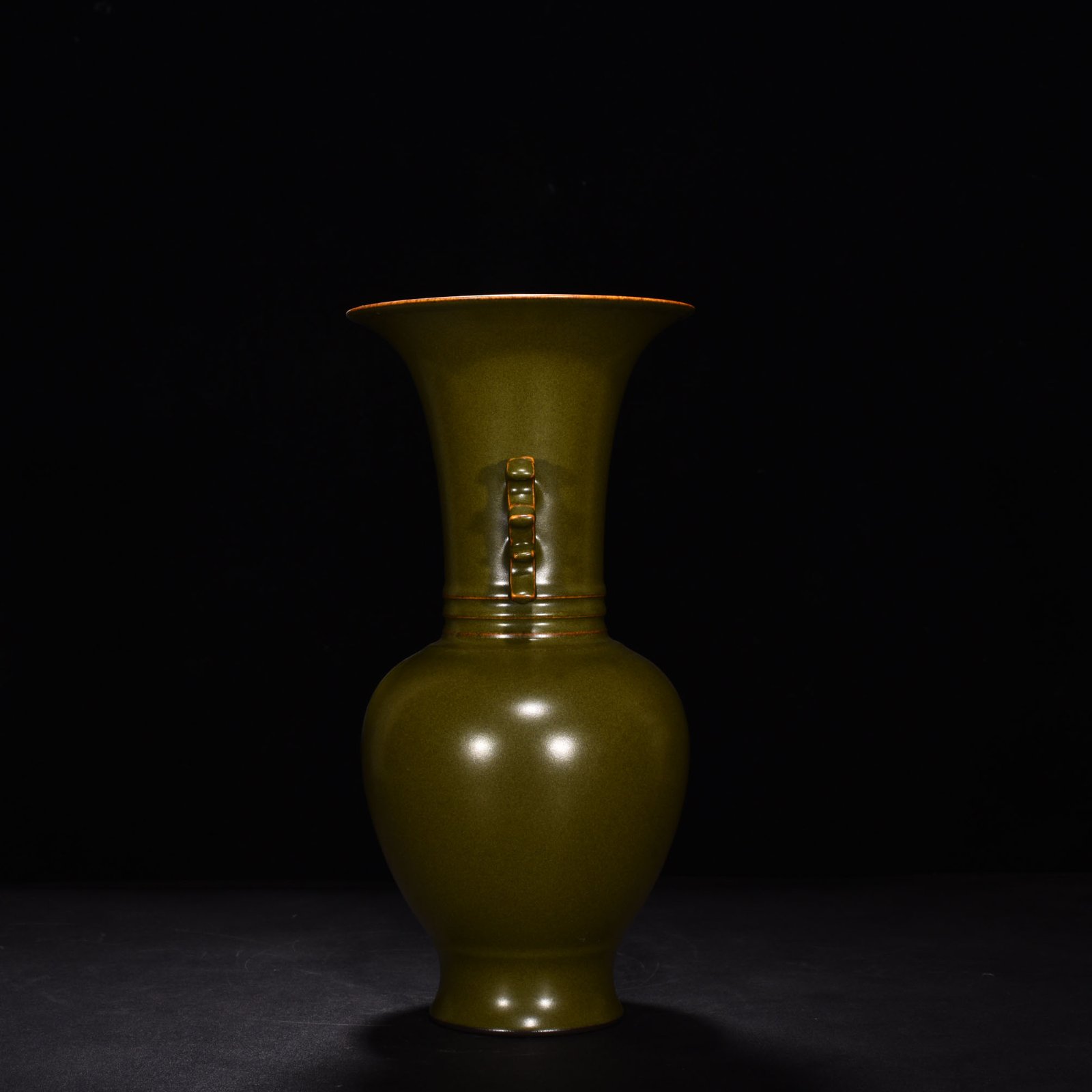 Qing Dynasty Qianlong tea powder glaze double-eared flower goblet