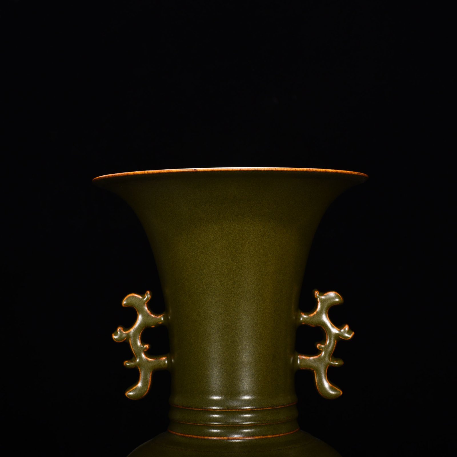 Qing Dynasty Qianlong tea powder glaze double-eared flower cup