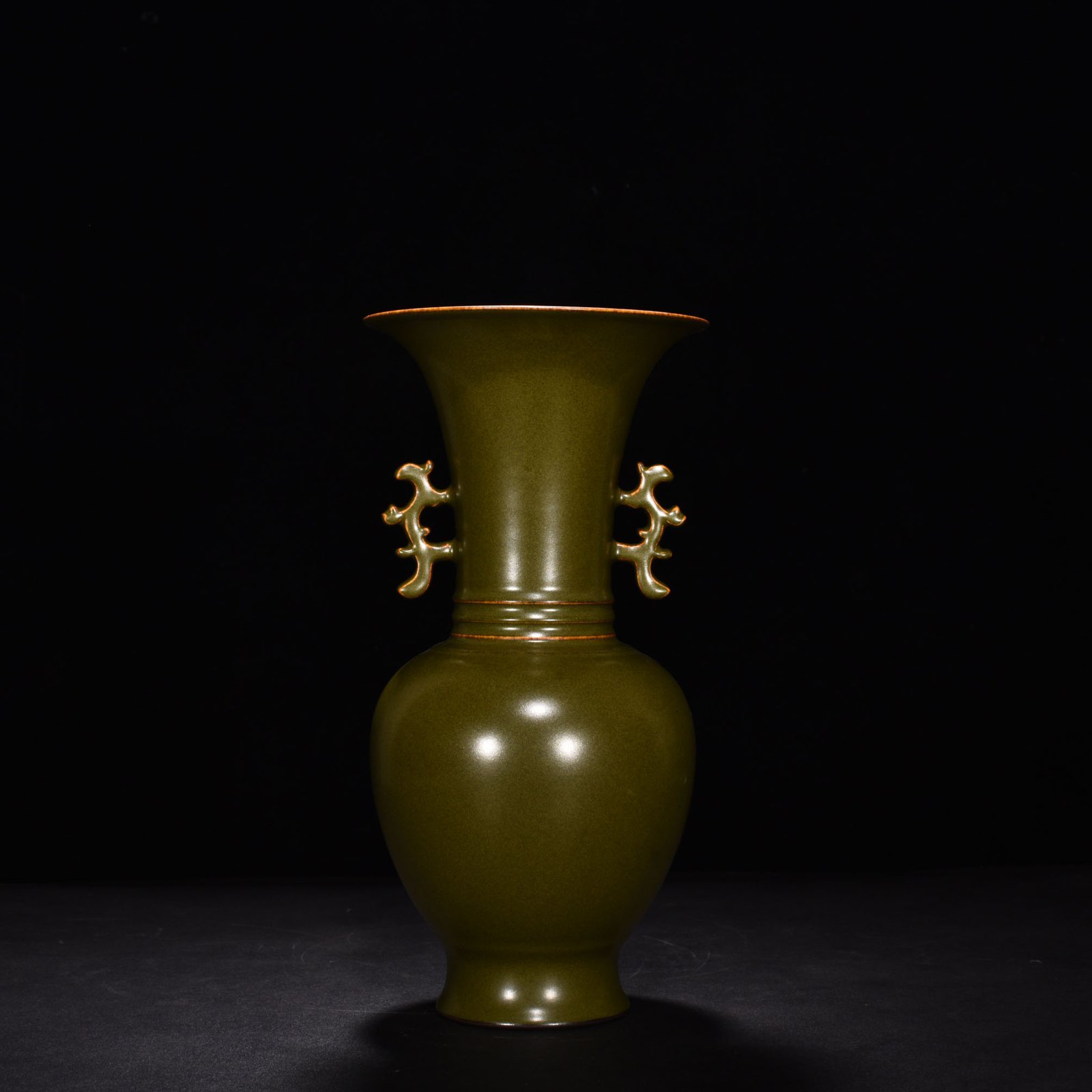 Qing Dynasty Qianlong tea powder glaze double-eared flower cup