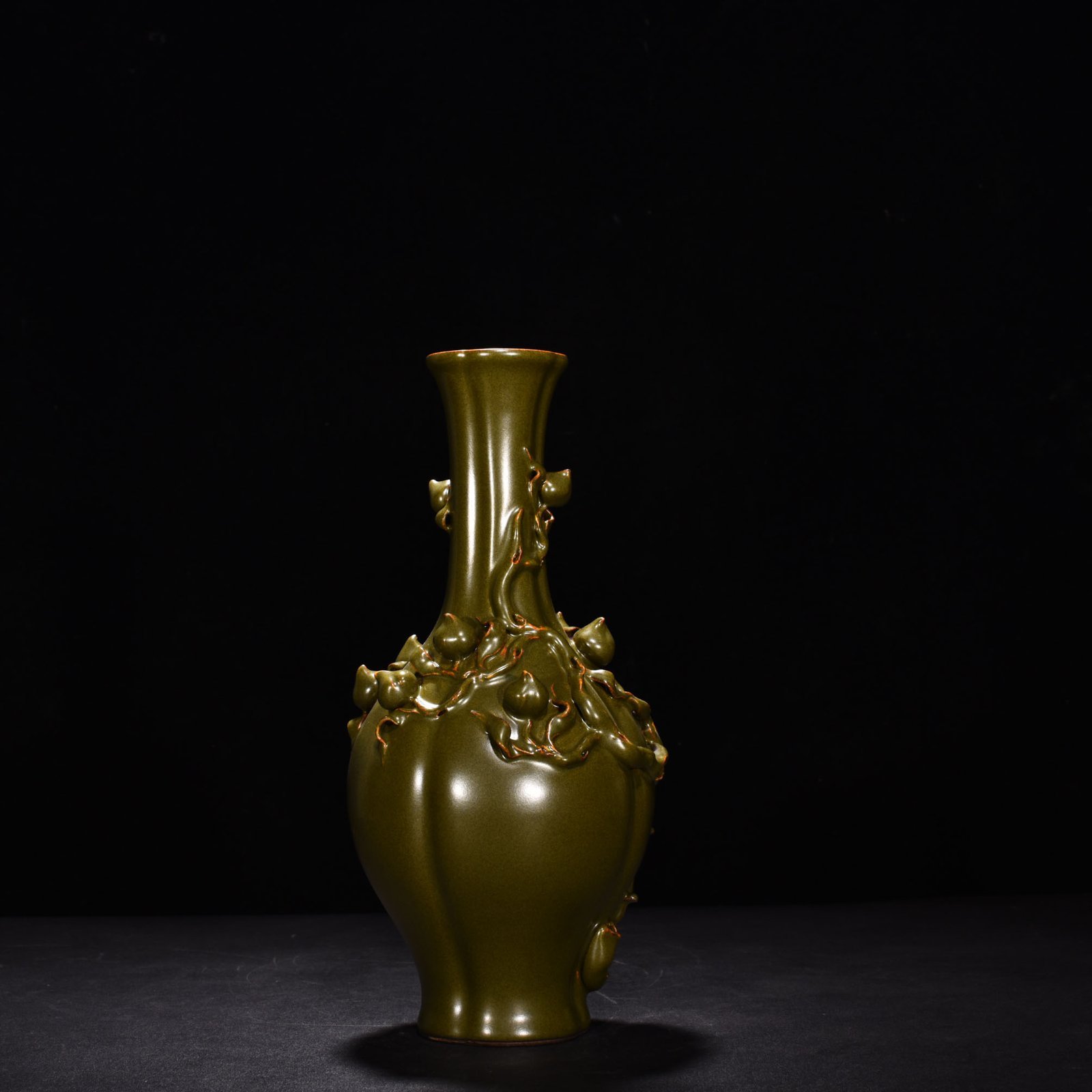 Qing Dynasty Qianlong tea powder-glazed Fushou Ruyi bottle