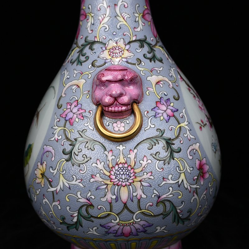 Qing Dynasty Qianlong rolled road consecrated enamel flower ear-shaped vase