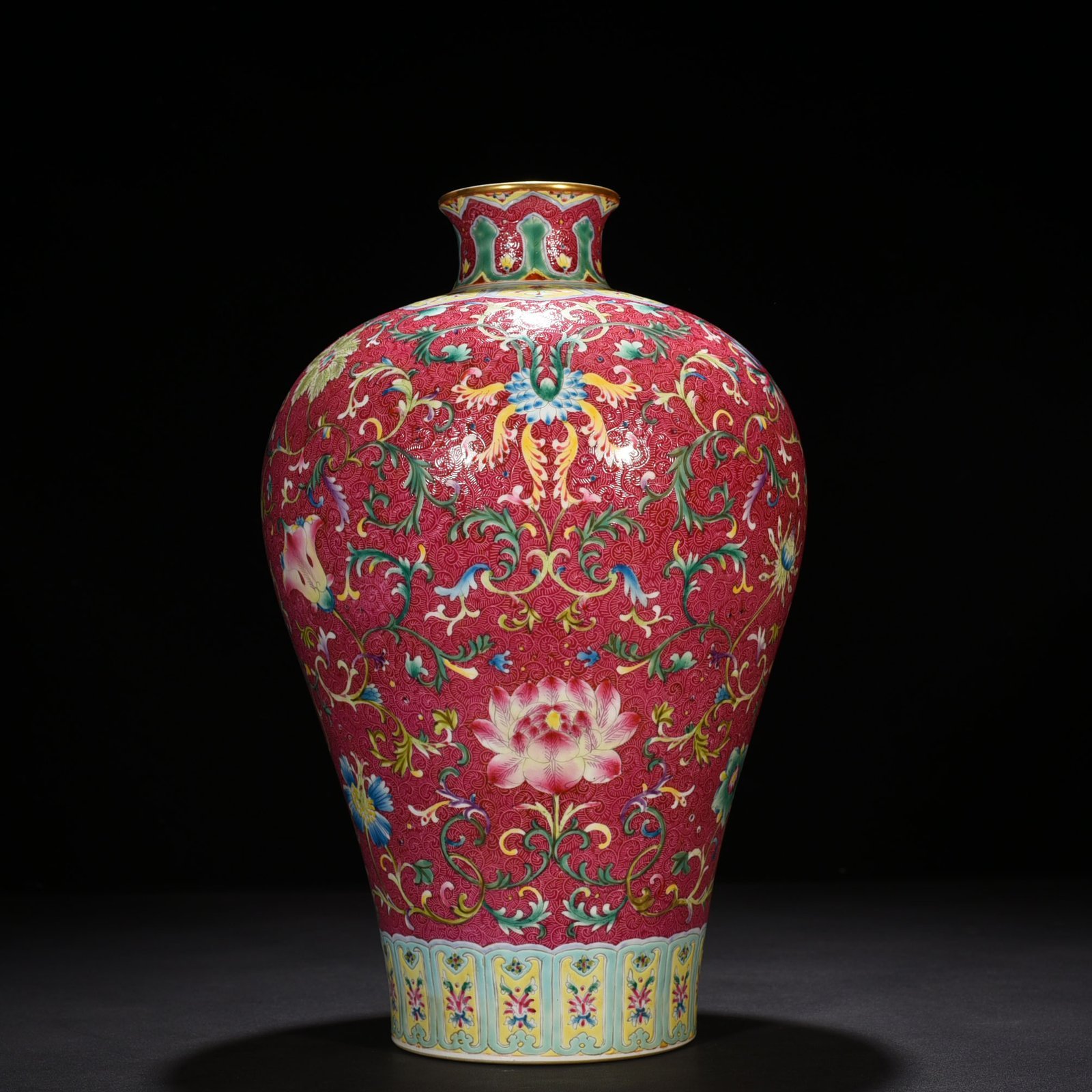 Qing Dynasty Qianlong rolling road carmine red ground pastel flower plum vase