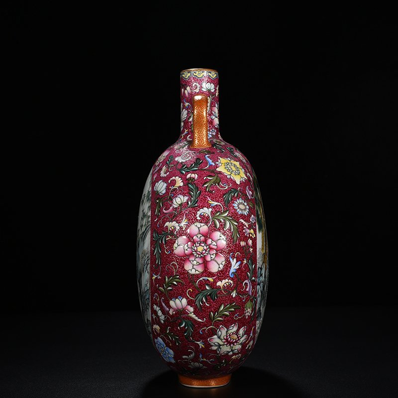 Qing Dynasty Qianlong rolling carmine red flower consecrated flower and bird flat vase