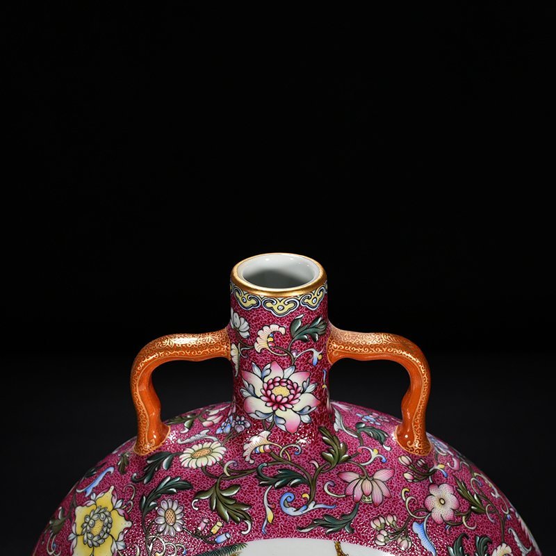 Qing Dynasty Qianlong rolling carmine red flower consecrated flower and bird flat vase
