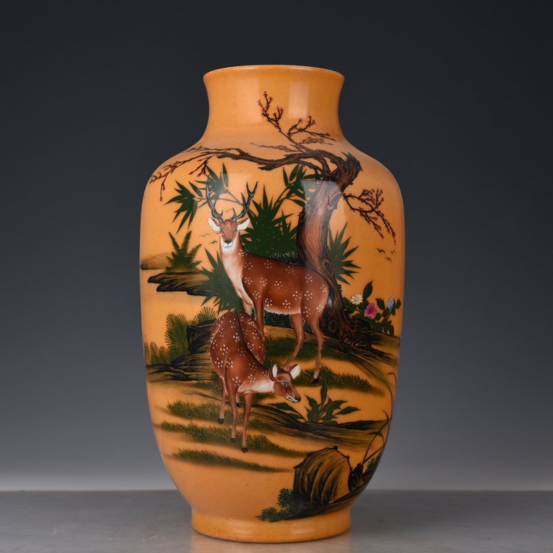 Qing Dynasty Qianlong Painted Double Deer Lantern Vase