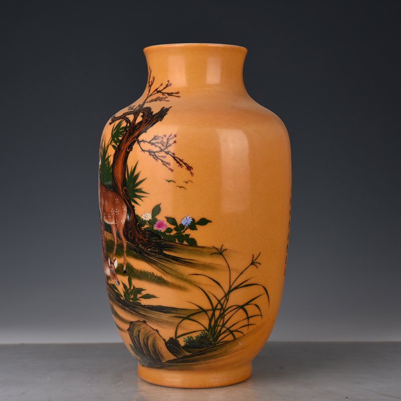 Qing Dynasty Qianlong Painted Double Deer Lantern Vase