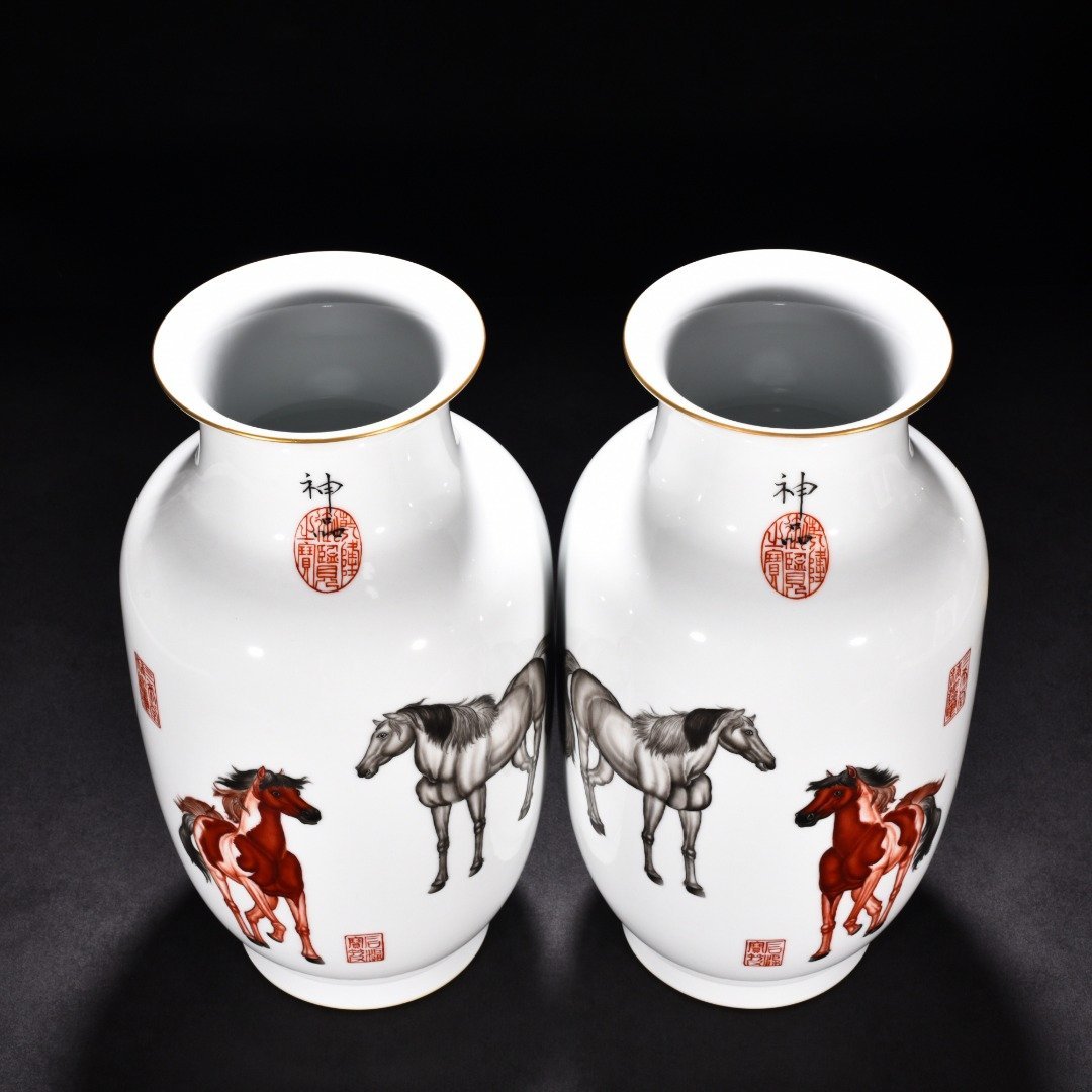 Qing Dynasty Qianlong painted enamel horse lantern vase
