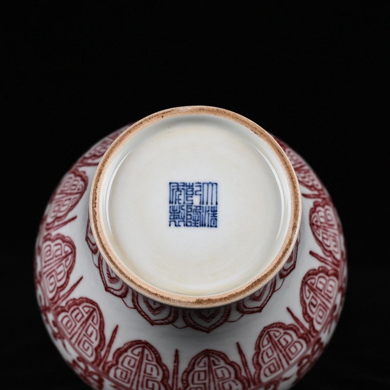 Qing Dynasty Qianlong underglaze red flower double-eared statue