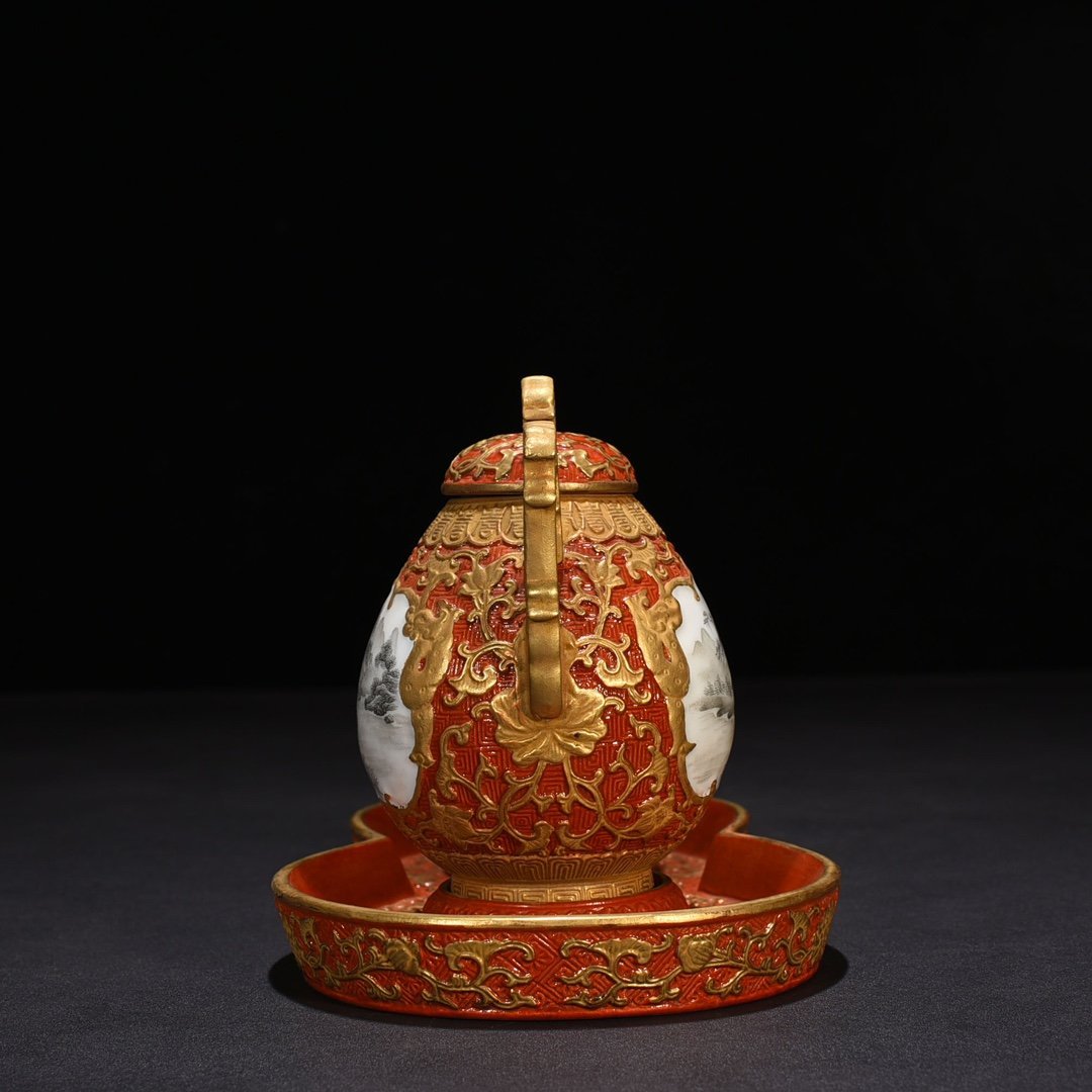 Qing Dynasty Qianlong carved alum red gilded window ink color landscape wine bottle