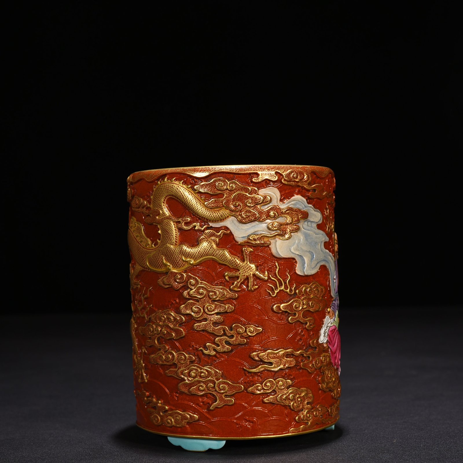 Qing Dynasty Qianlong engraved pastel gilded Arhat figure pen holder