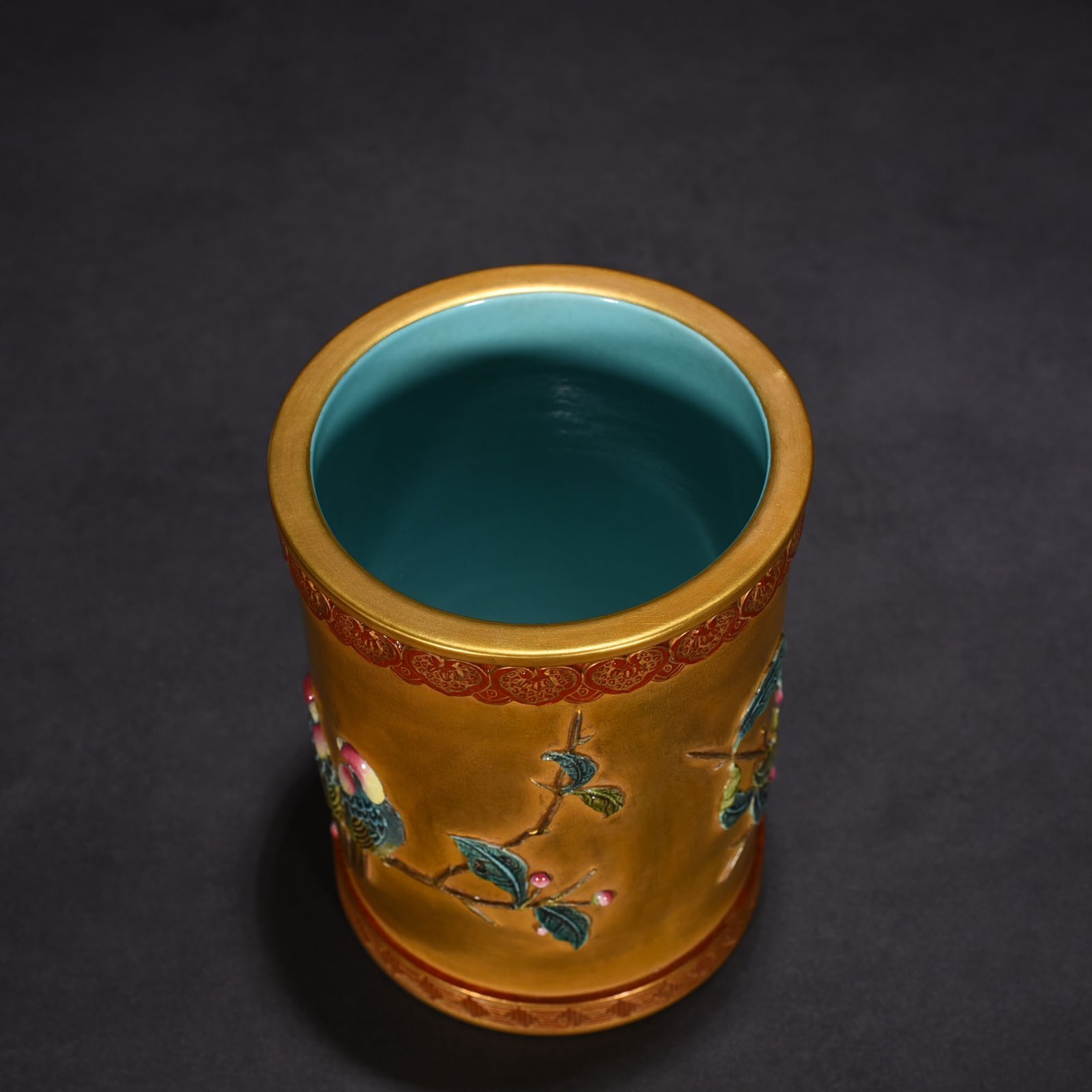 Qing Dynasty Qianlong carved gold-plated pen holder with folded branches