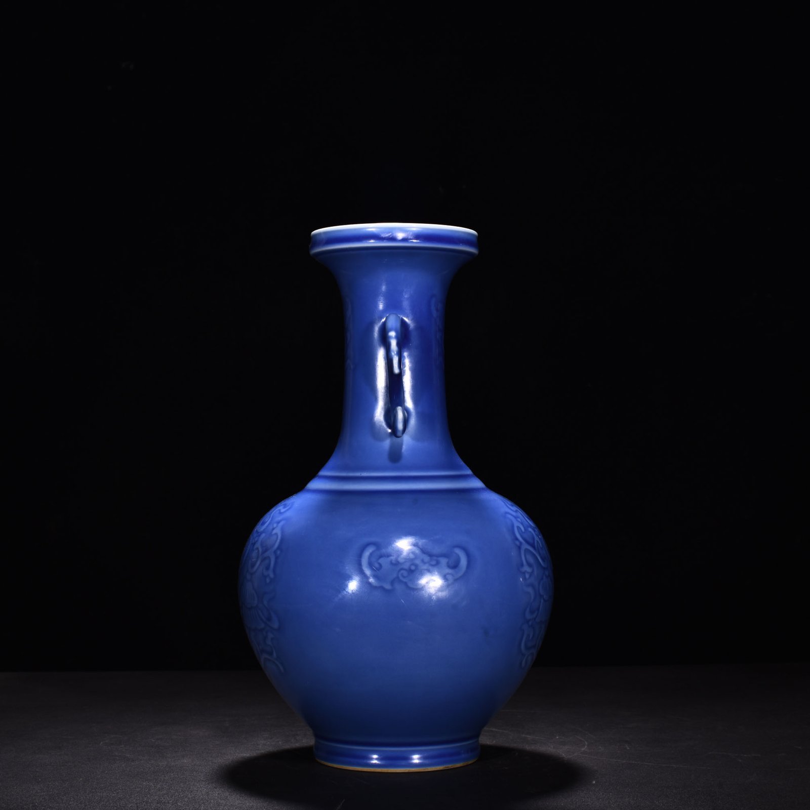 Qing Dynasty Qianlong Ji blue glazed amphora