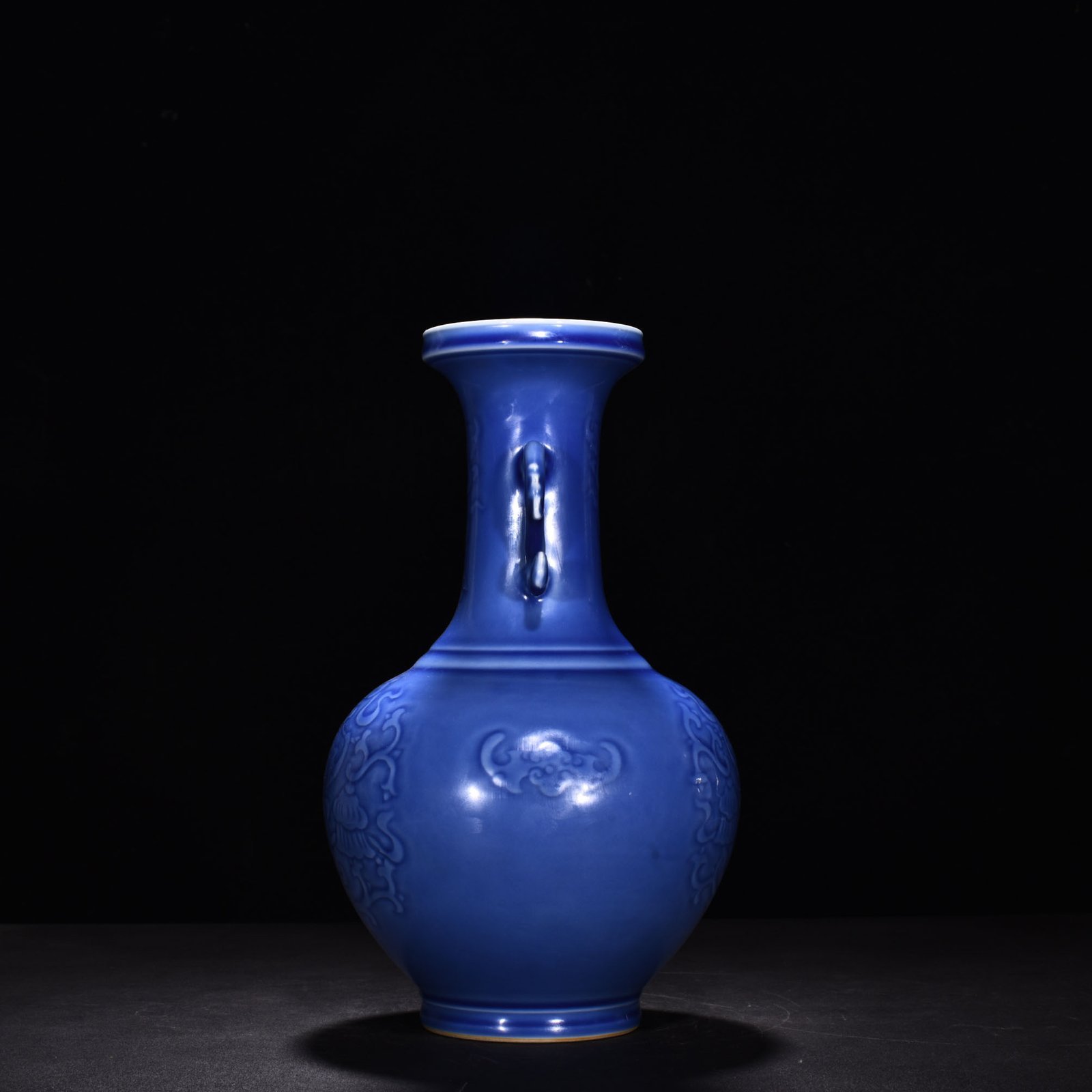 Qing Dynasty Qianlong Ji blue glazed amphora
