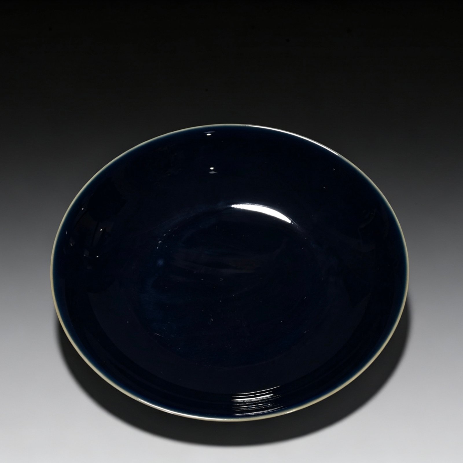 Qing Dynasty Qianlong Ji Blue Glaze Disc