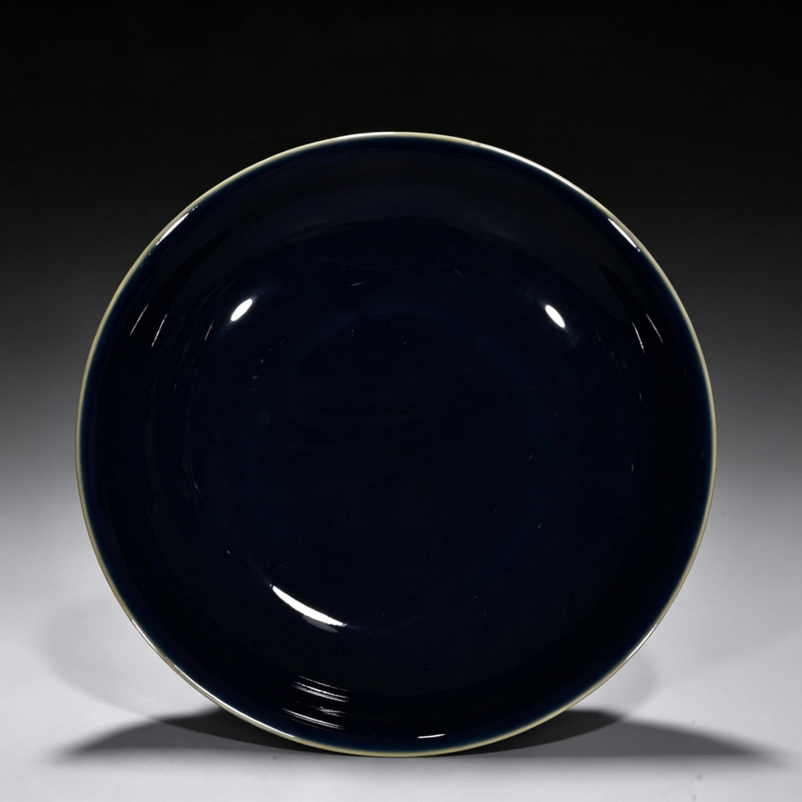 Qing Dynasty Qianlong Ji Blue Glaze Disc