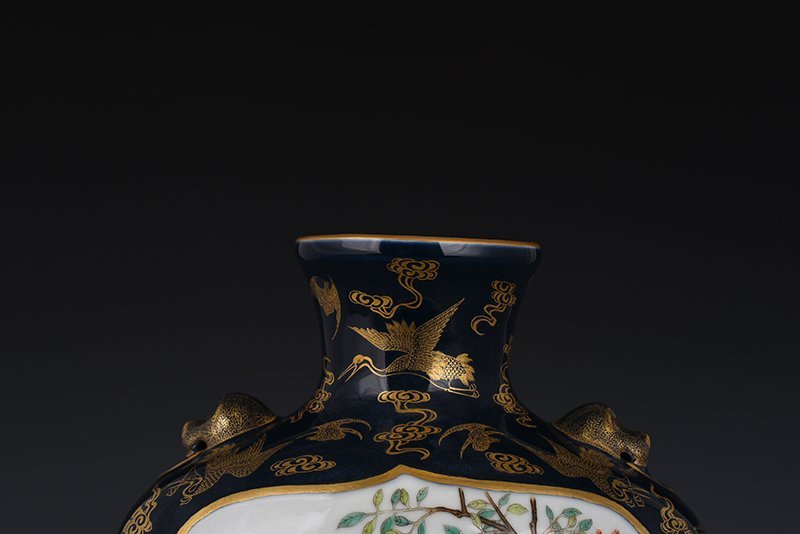 Qing Dynasty Qianlong Ji blue glaze embossed gold flat vase with flower and birds