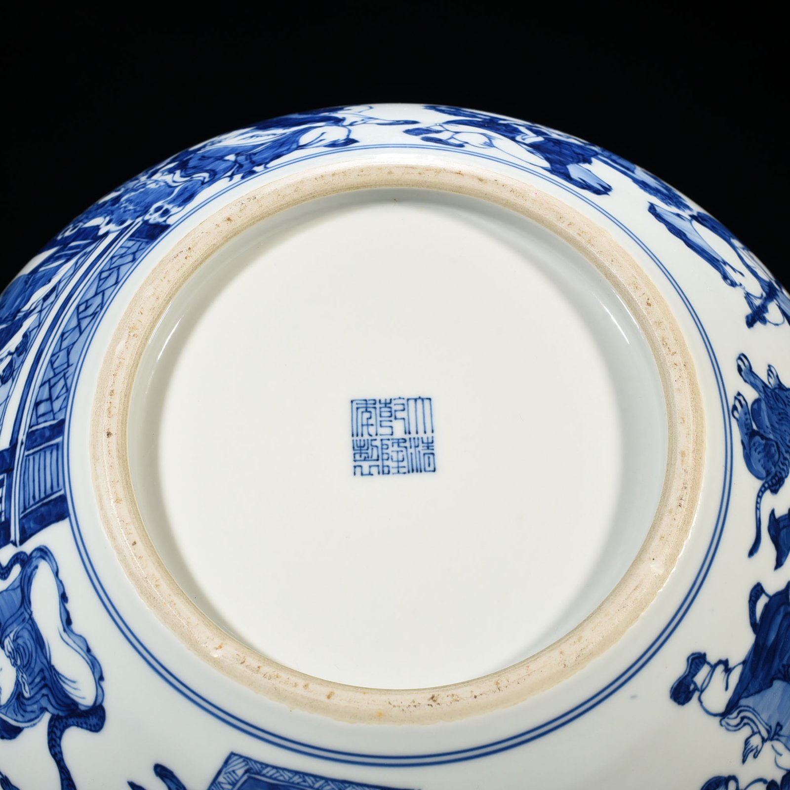 Qing Dynasty Qianlong blue and white figure celestial sphere vase
