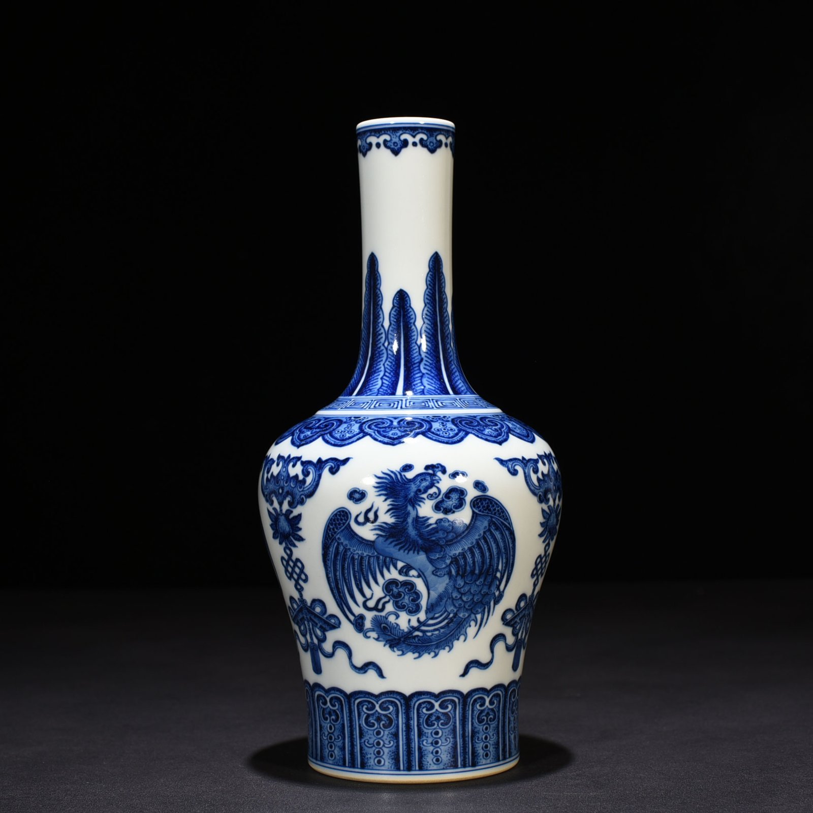 Qing Dynasty Qianlong blue and white phoenix rattle statue