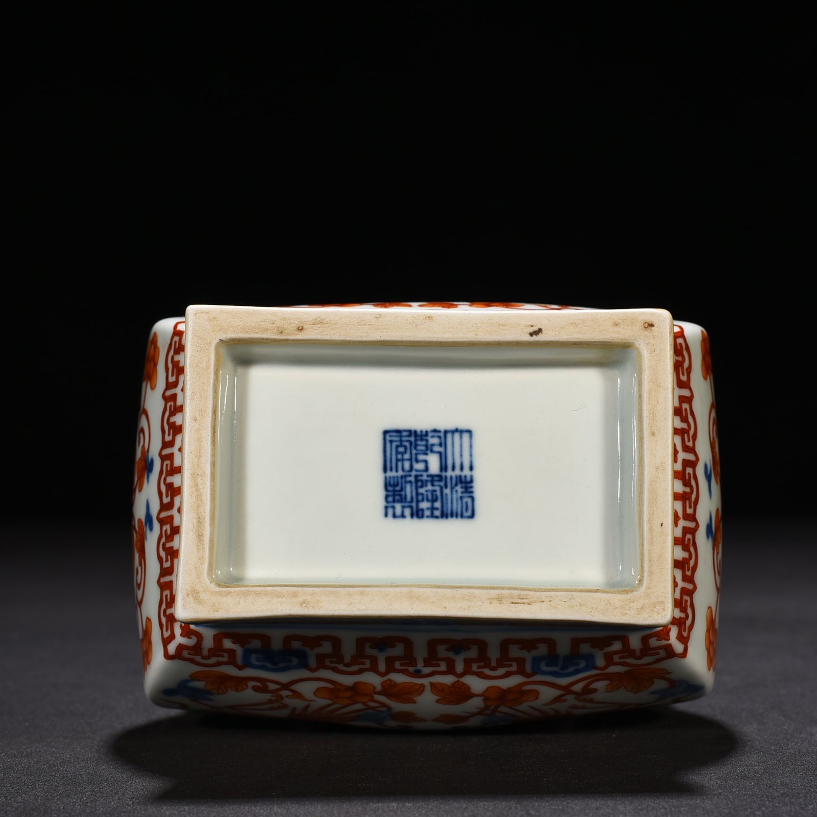 Qing Dynasty Qianlong blue and white alum red gold phoenix ear square pot