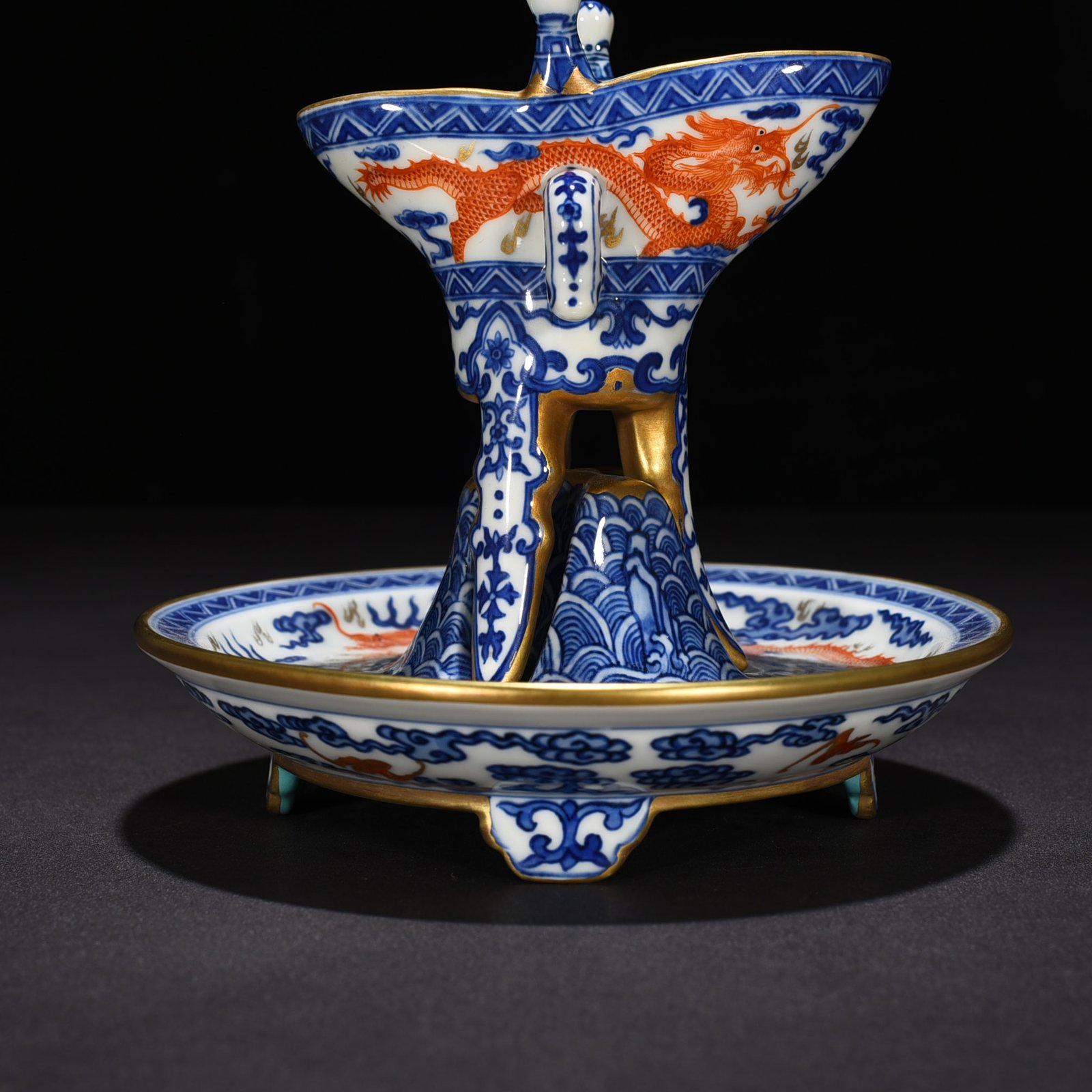 Qing Dynasty Qianlong blue and white alum red gold dragon cup