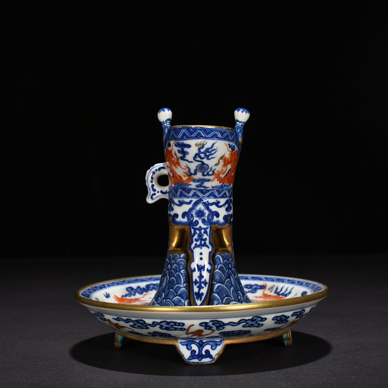 Qing Dynasty Qianlong blue and white alum red gold dragon cup