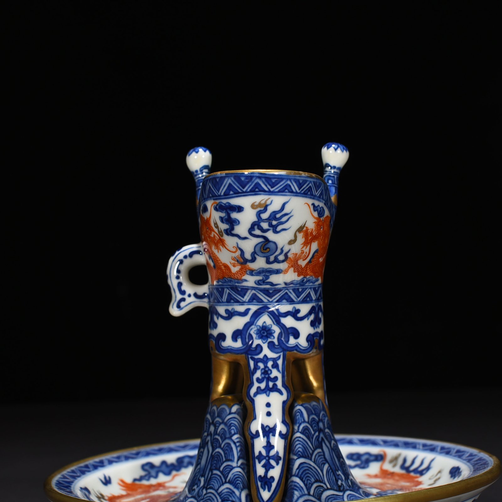 Qing Dynasty Qianlong blue and white alum red gold dragon cup