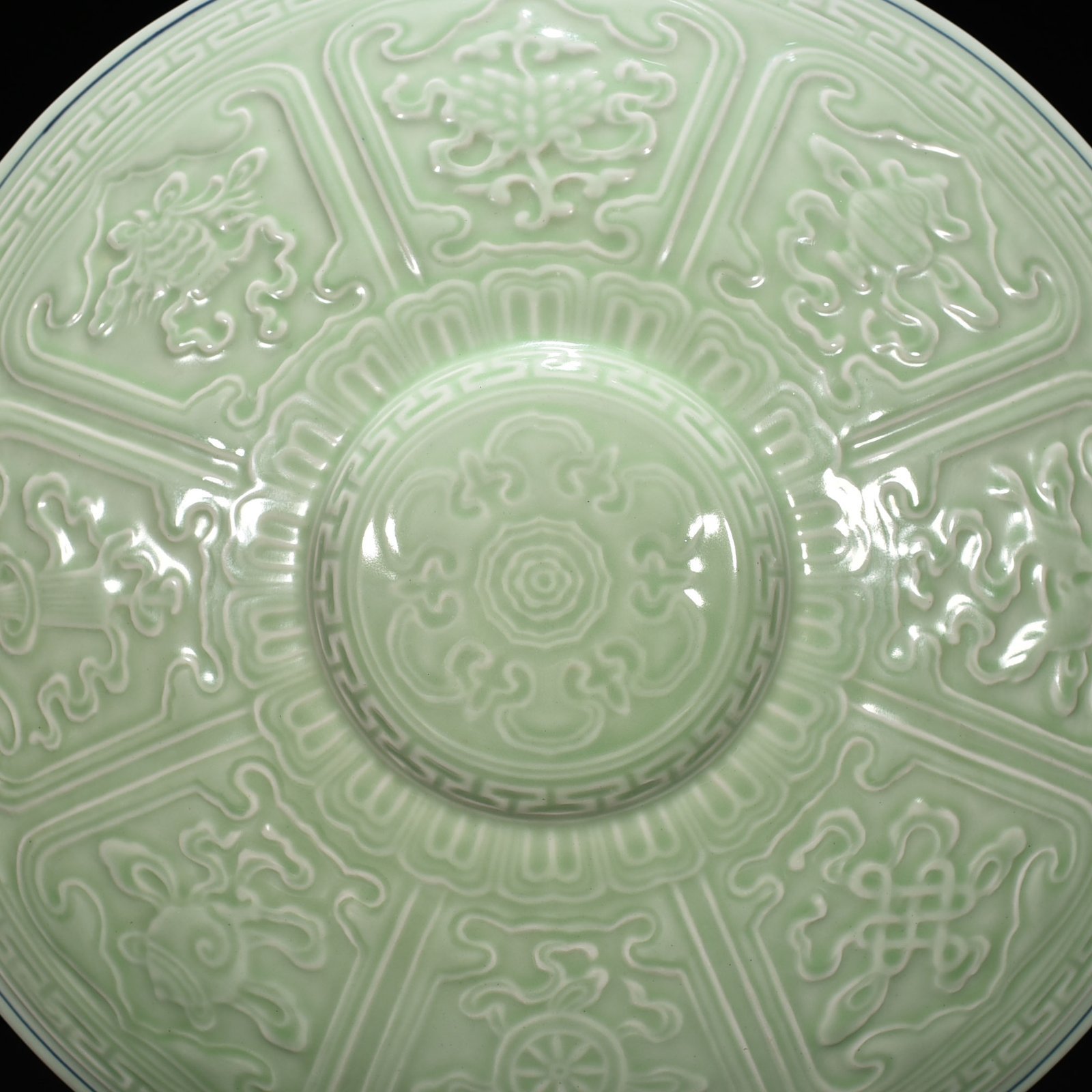 Qing Dynasty Qianlong blue and white bean green glaze moon vase