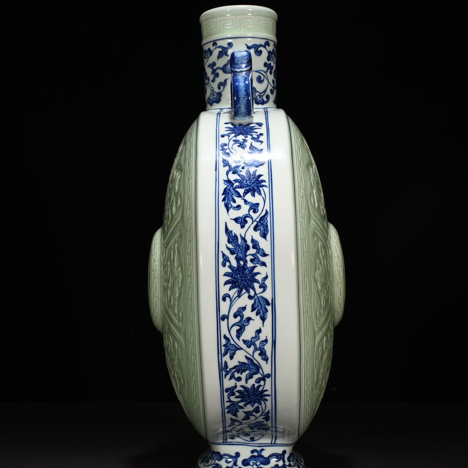 Qing Dynasty Qianlong blue and white bean green glaze moon vase