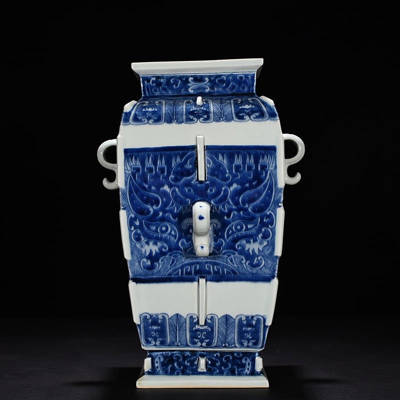 Qing Dynasty Qianlong blue and white Taotie square vase