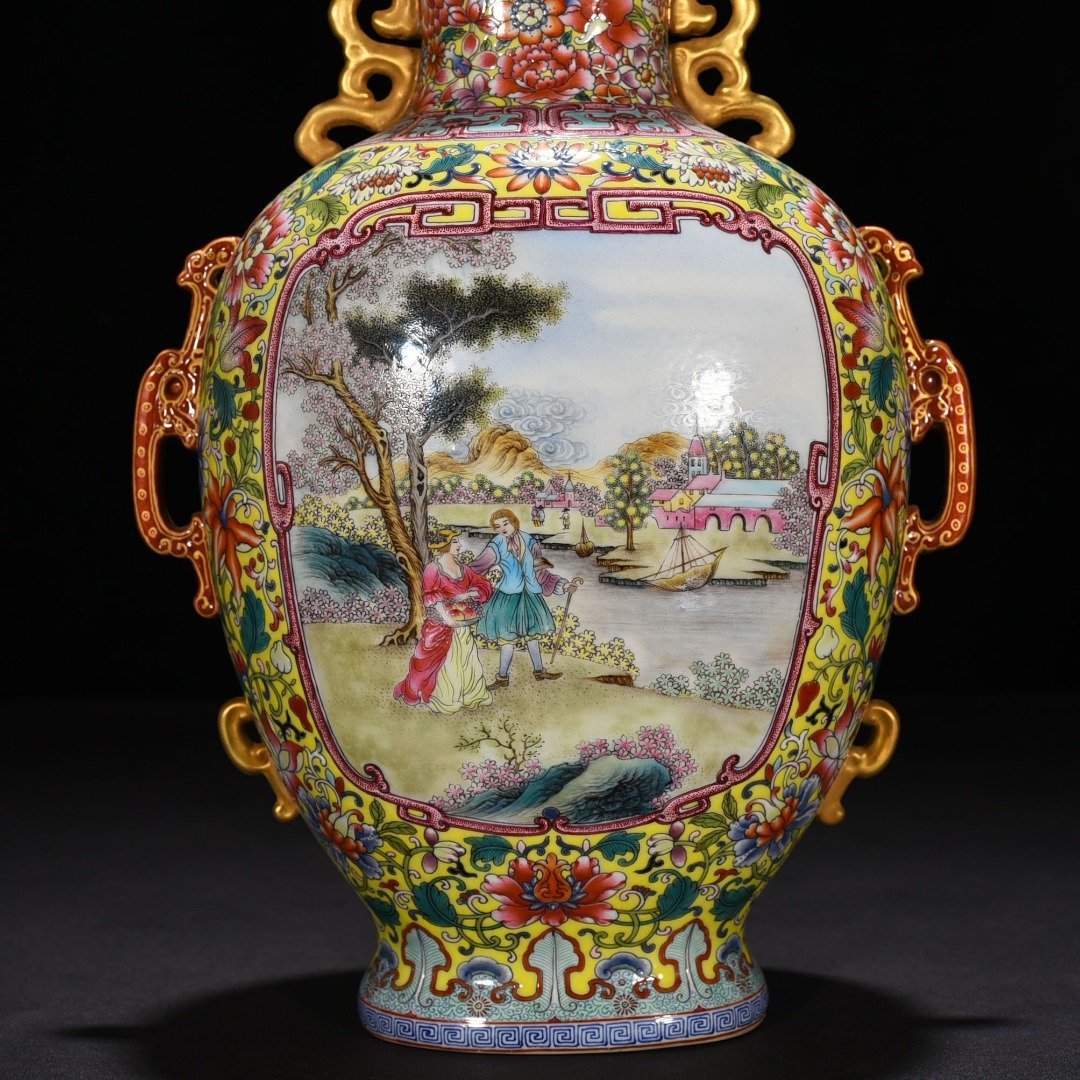 Qing Dynasty Qianlong period yellow ground enamel window with Western figures