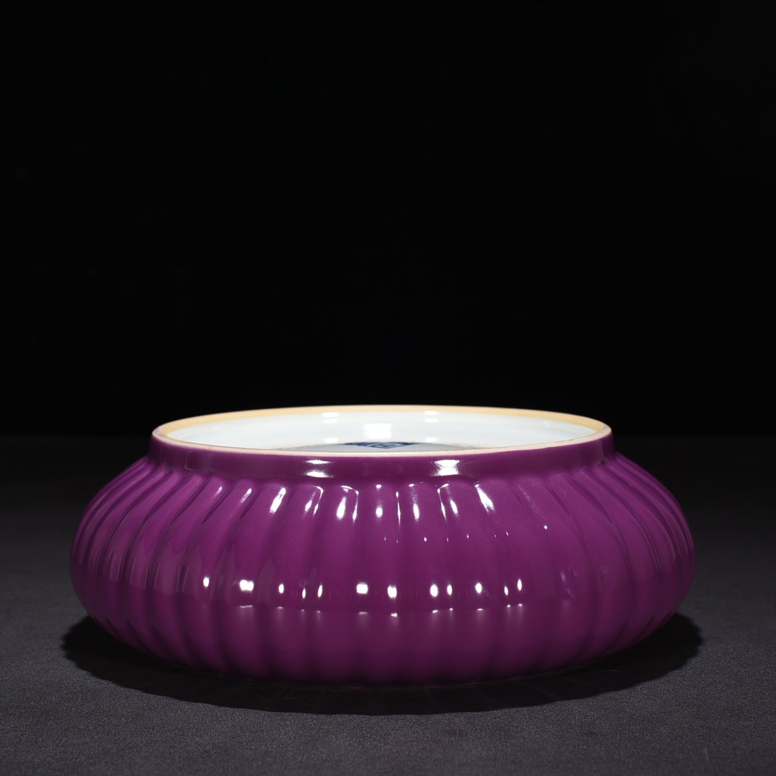 Qing Dynasty Xiugong Model Eggplant Skin Purple Glaze Chrysanthemum Petal Wash