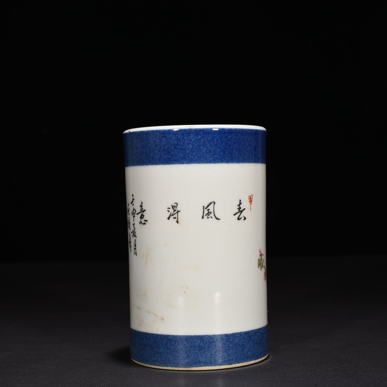 Qing Dynasty Guangxu Ren Huanzhang light purple color flower and bird pen holder
