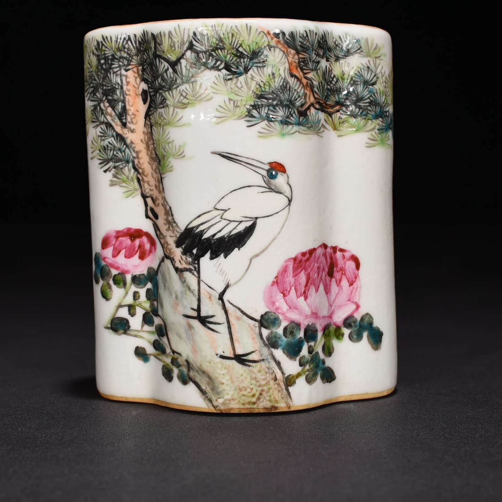 Qing Dynasty Guangxu Xu Shanqin style light crimson color pine and crane pen holder