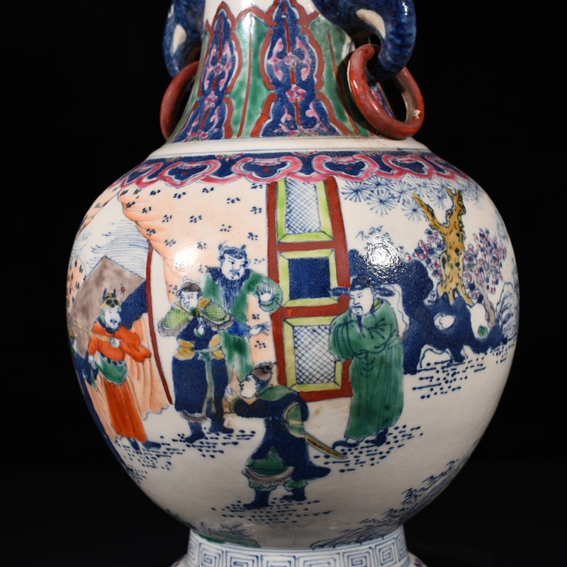 Qing Dynasty Guangxu doucai amphorae with character and story