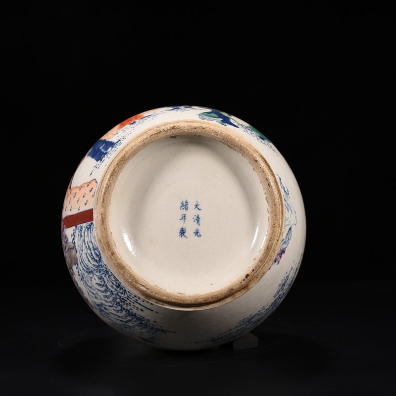 Qing Dynasty Guangxu doucai amphorae with character and story