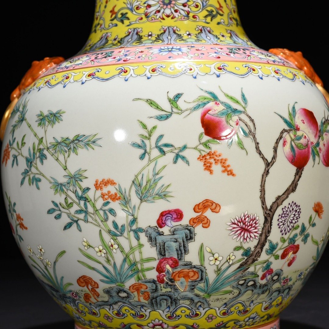 Qing Dynasty Guangxu  Changchun style pastel lake stone flower ear-shaped vase