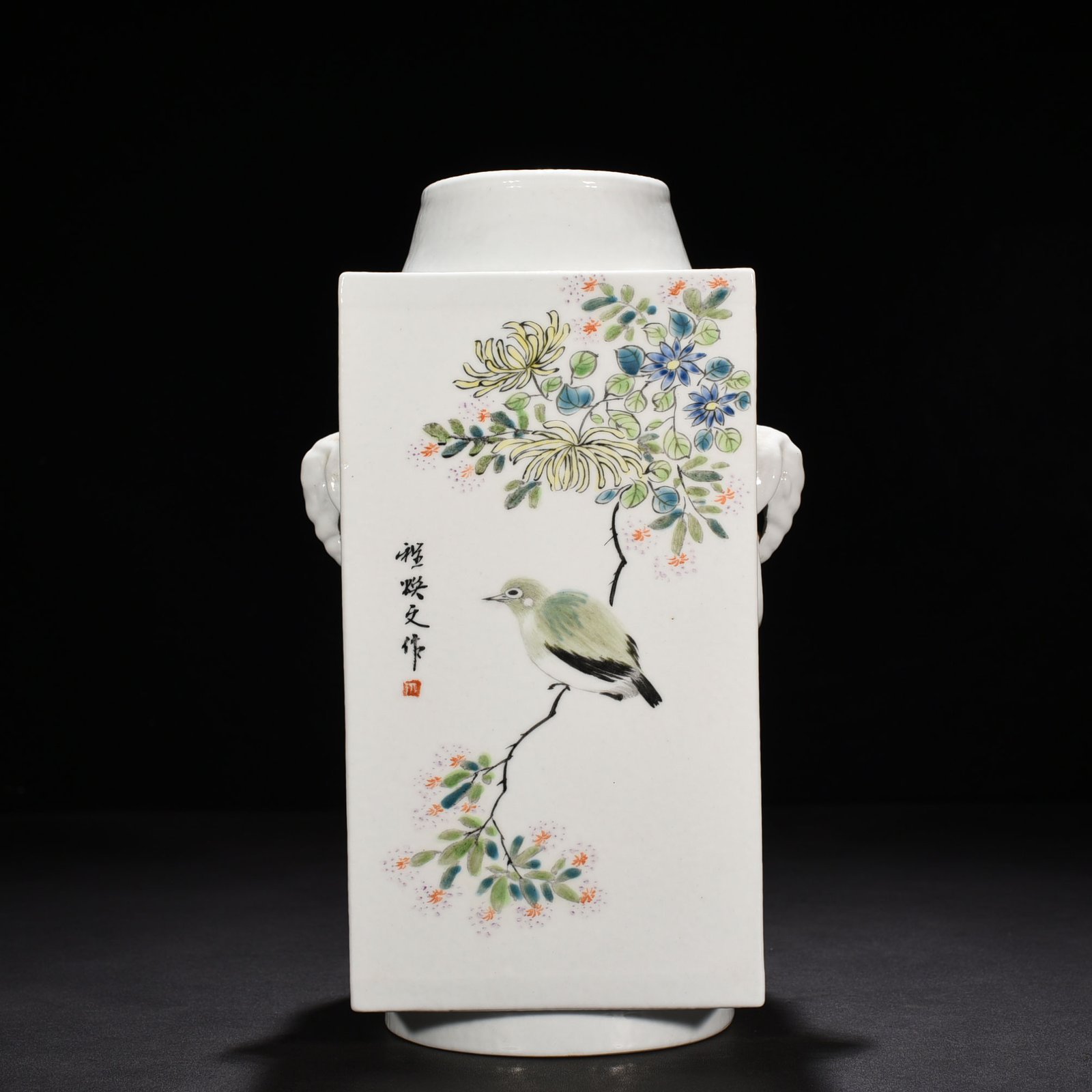 Qing Dynasty Guangxu light crimson color vase with flower and birds