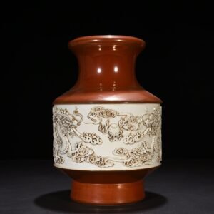 Qing Dynasty Guangxu Wang Bingrong carved double dragons playing with beads bottle