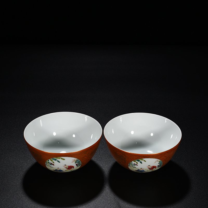 Qing Dynasty Guangxu alum red gilt consecrated famille rose bowl with baby’s play patter
