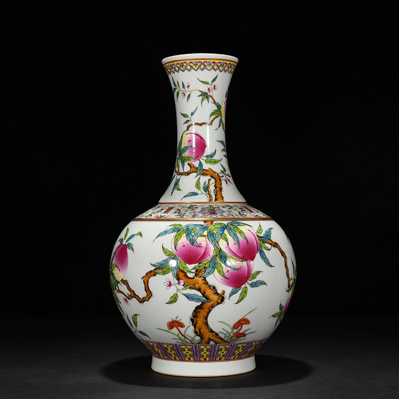 Qing Dynasty Guangxu pastel nine peach vase