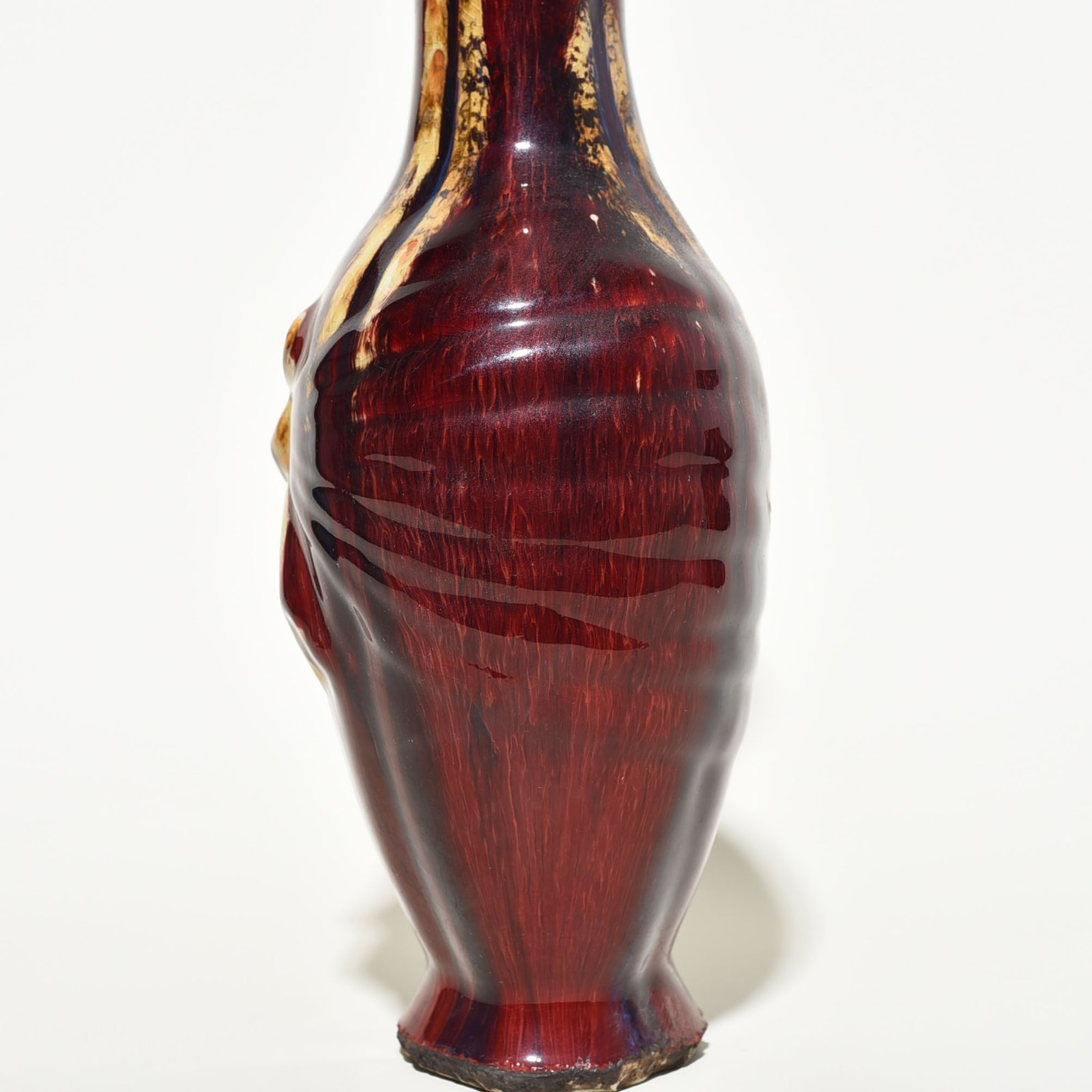 Qing Dynasty Guangxu Ji red glazed begonia style vase