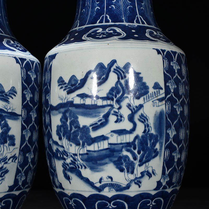Qing Dynasty Guangxu blue and white landscape and figure vase