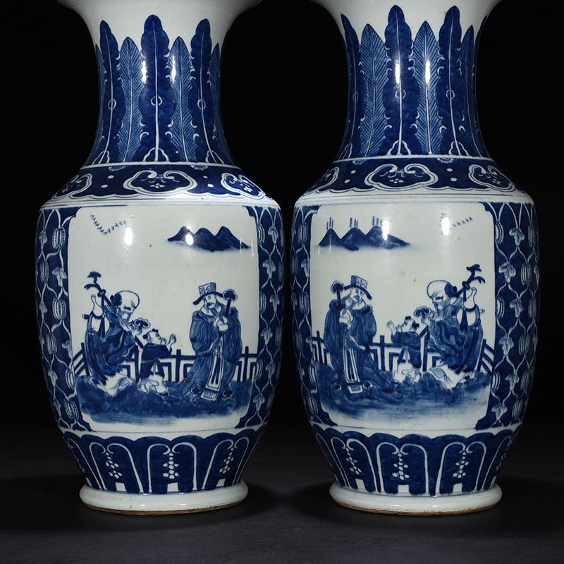 Qing Dynasty Guangxu blue and white landscape and figure vase