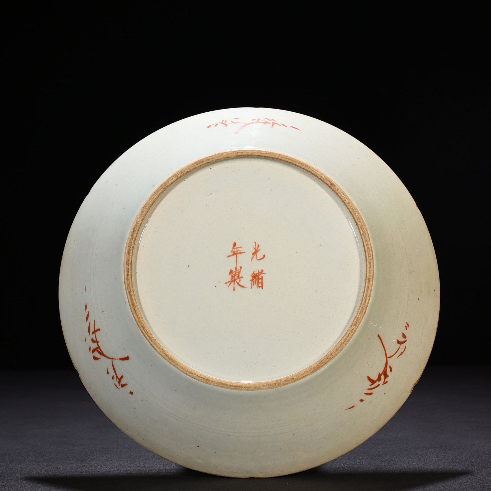 Qing Dynasty Guangxu blue and white pastel lady’s figure plate