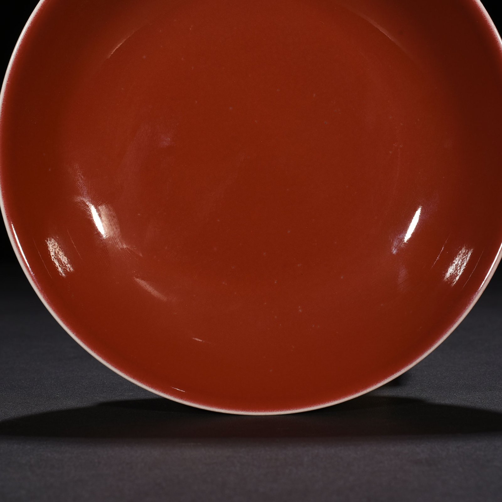 Qing Dynasty Xianfeng Festival red glaze plate