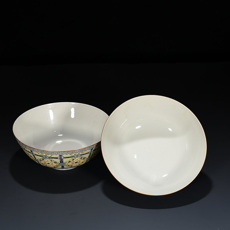 Qing Dynasty pastel brocade floral bowl