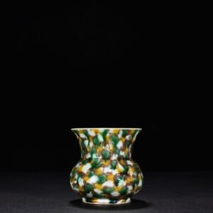 Qing Dynasty plain three-color slag bucket with dragon and phoenixs