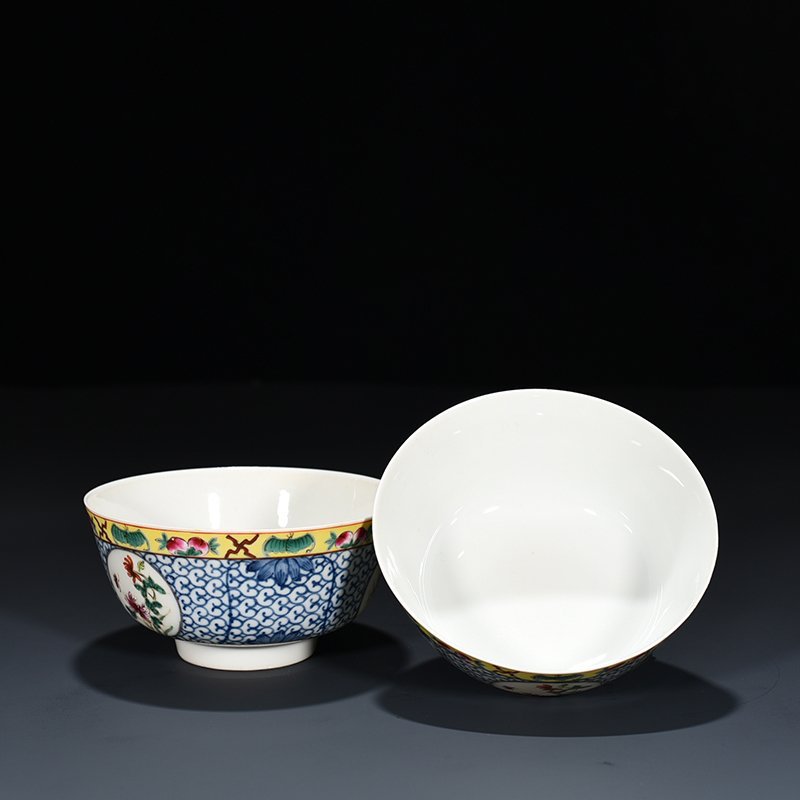 Qing Dynasty Xuantong blue and white congratulatory pastel flower bowl